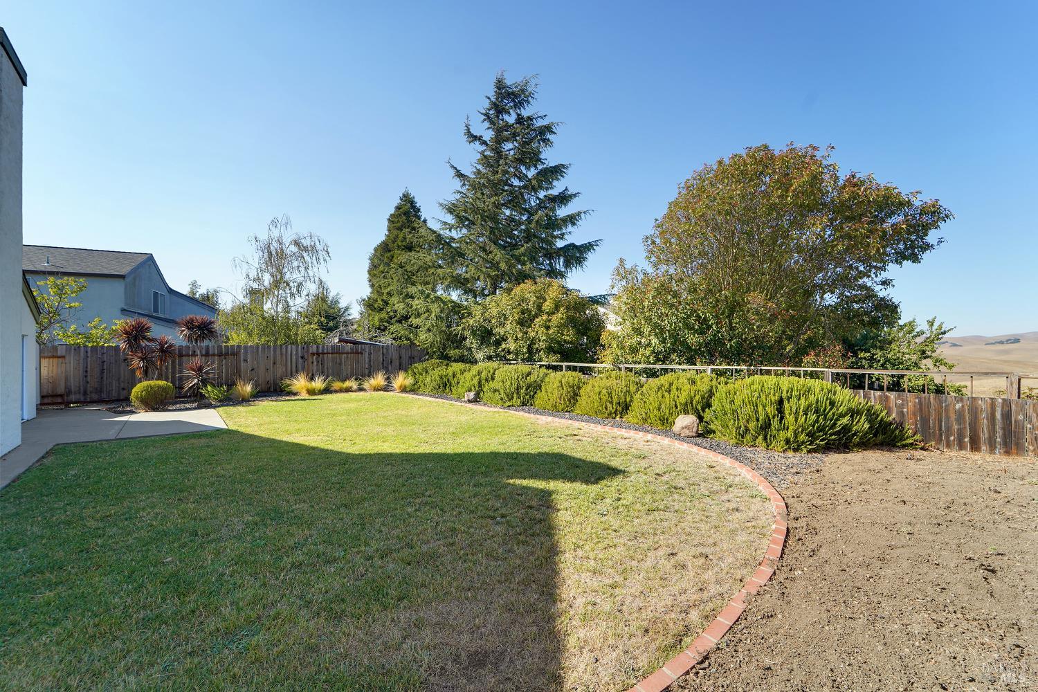 Detail Gallery Image 38 of 61 For 789 Barton Way, Benicia,  CA 94510 - 3 Beds | 2 Baths