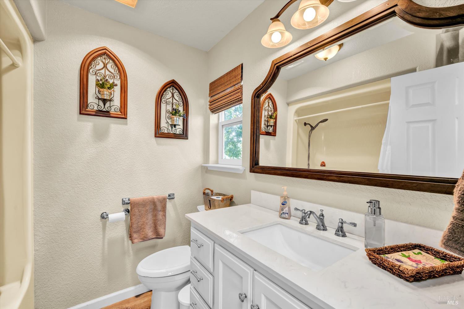 Detail Gallery Image 12 of 54 For 10225 Kelsey Creek Dr, Kelseyville,  CA 95451 - 3 Beds | 3 Baths