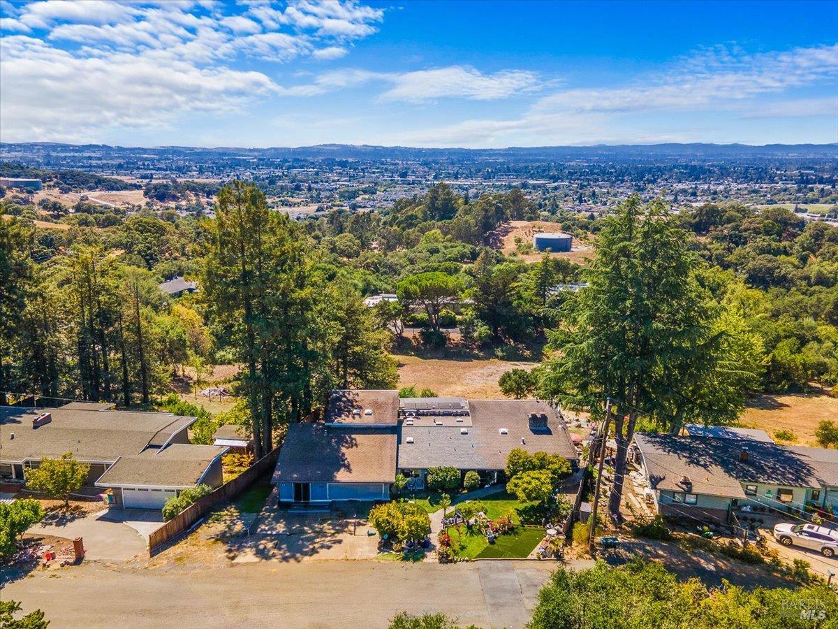 Detail Gallery Image 43 of 52 For 4331 Panorama Dr, Santa Rosa,  CA 95404 - 6 Beds | 3 Baths