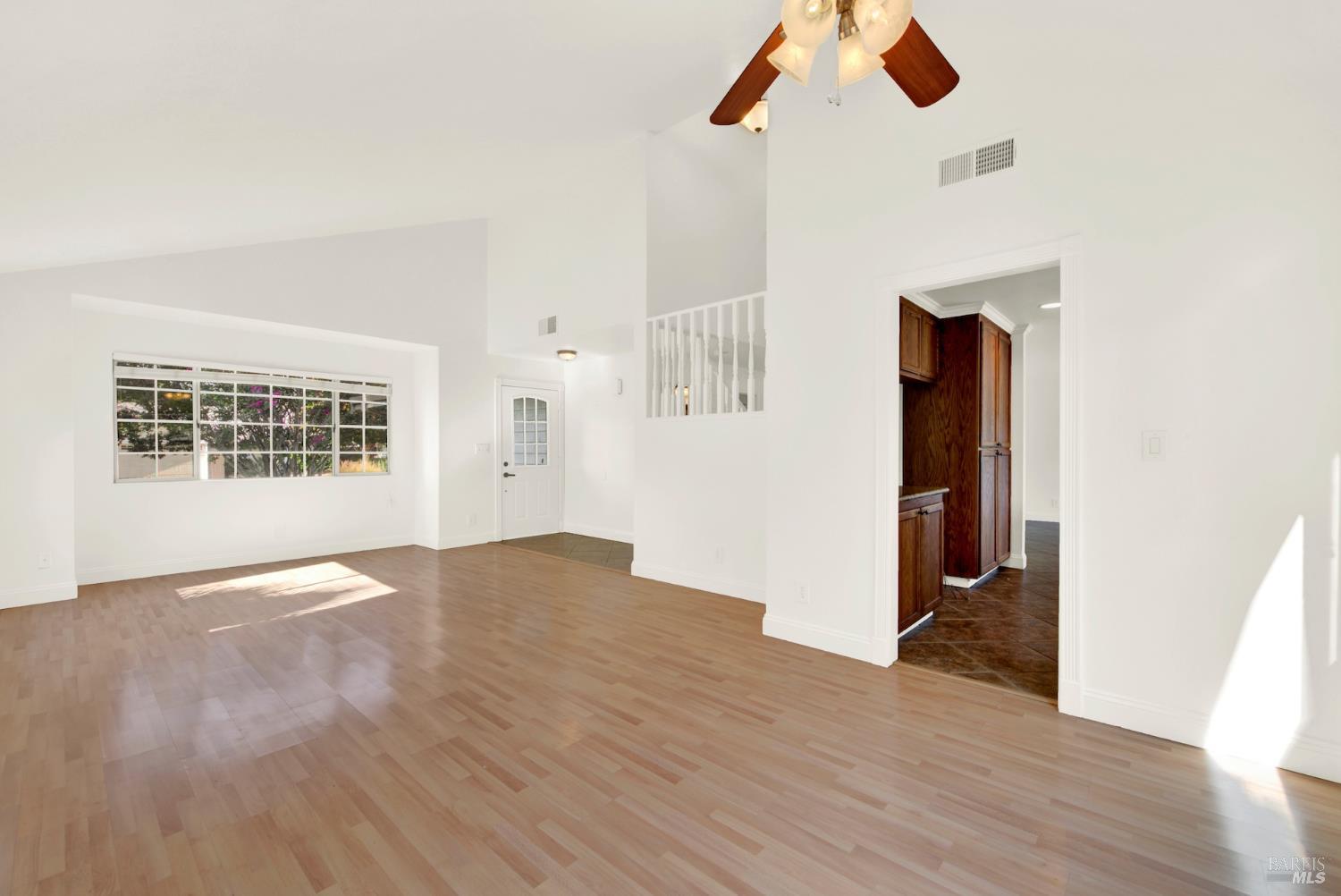 Detail Gallery Image 21 of 99 For 218 Donegal Ct, Vacaville,  CA 95688 - 4 Beds | 2/1 Baths