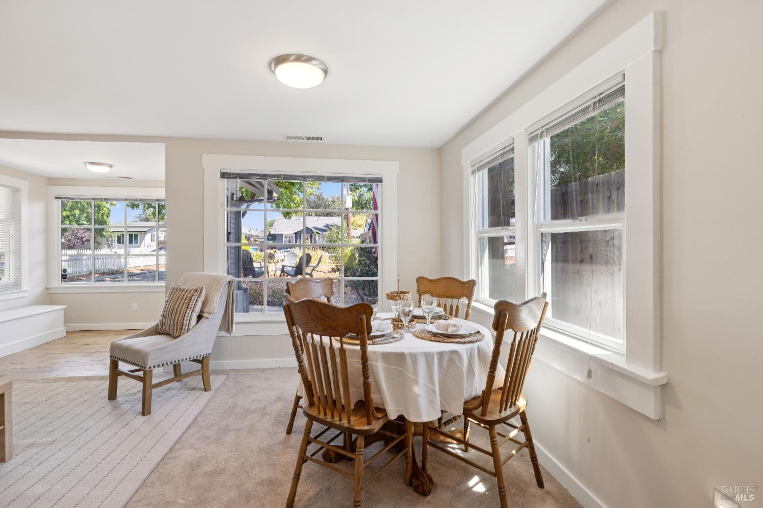 Detail Gallery Image 12 of 29 For 609 Brown St, Santa Rosa,  CA 95404 - 2 Beds | 1 Baths