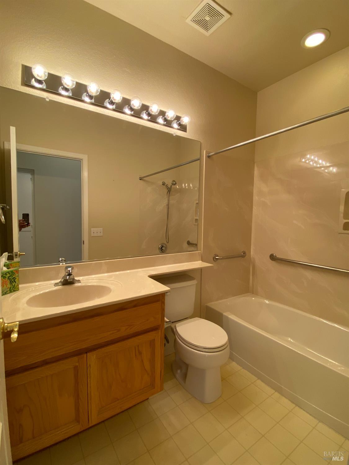 Detail Gallery Image 33 of 57 For 331 Pippin Ct, Vacaville,  CA 95687 - 2 Beds | 2 Baths