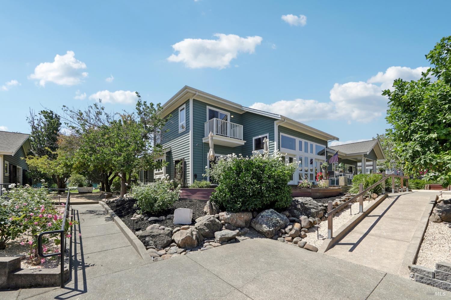 Detail Gallery Image 48 of 99 For 161 E D St, Benicia,  CA 94510 - 4 Beds | 3/1 Baths