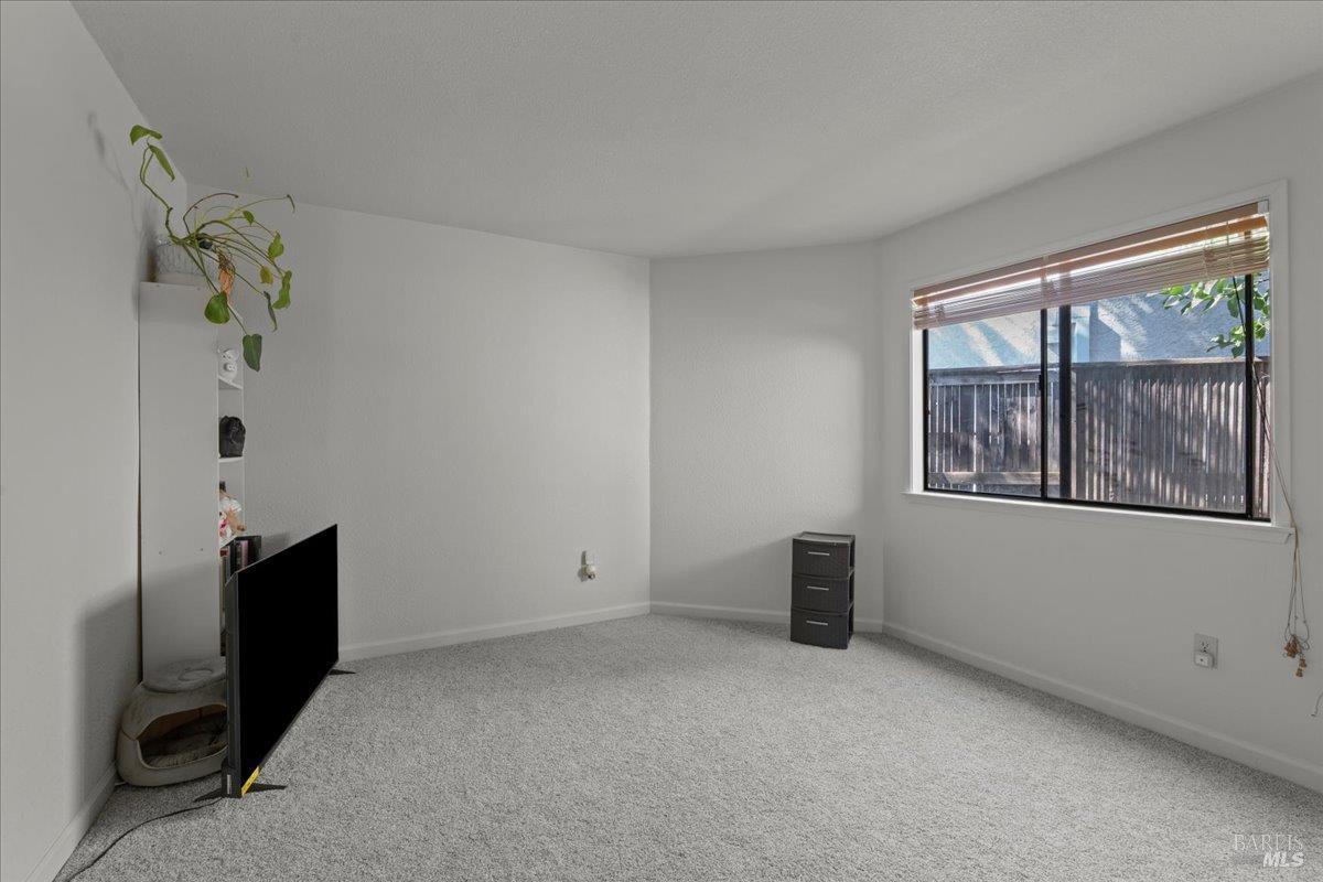 Detail Gallery Image 20 of 28 For 1330 Blackberry Ct, Dixon,  CA 95620 - 3 Beds | 2 Baths