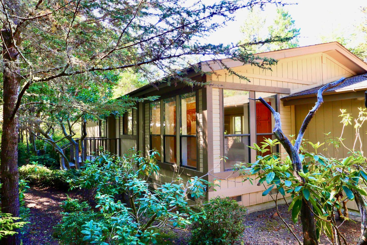 Detail Gallery Image 2 of 21 For 43300 Little River Airport Rd 60, Little River_1,  CA 95456 - 2 Beds | 2 Baths