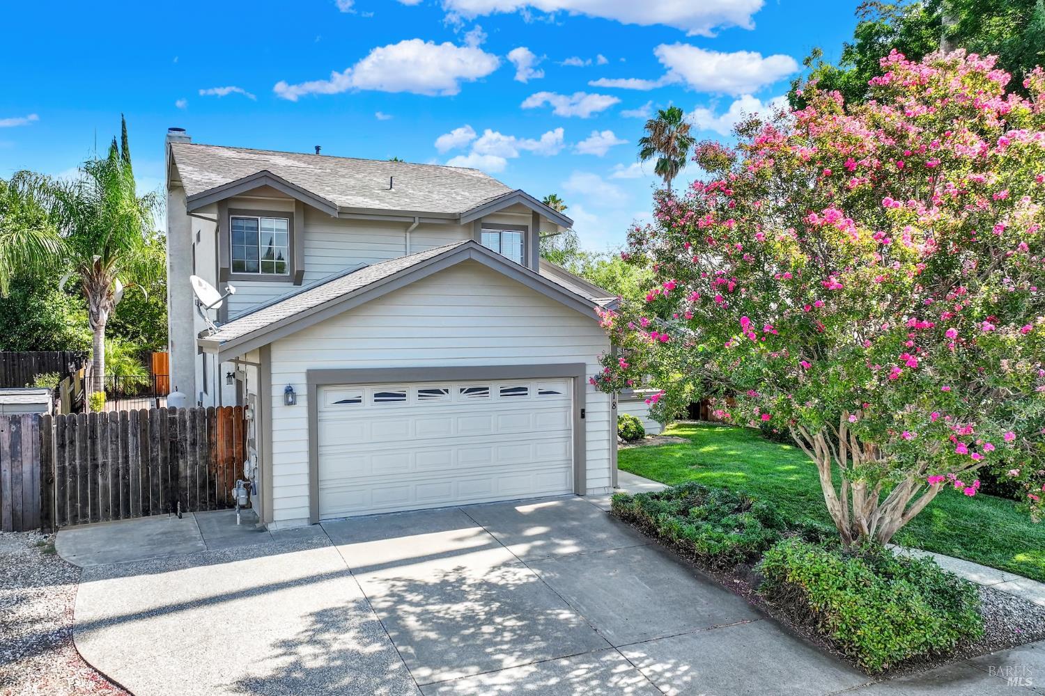 Detail Gallery Image 2 of 99 For 218 Donegal Ct, Vacaville,  CA 95688 - 4 Beds | 2/1 Baths