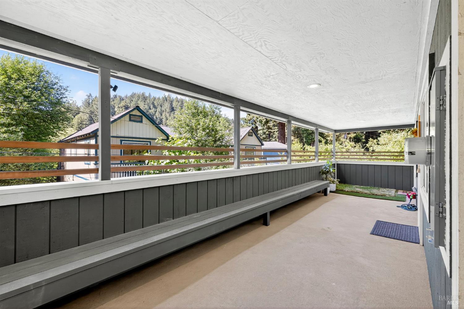 Detail Gallery Image 3 of 26 For 16799 Center Way, Guerneville,  CA 95446 - 5 Beds | 2 Baths