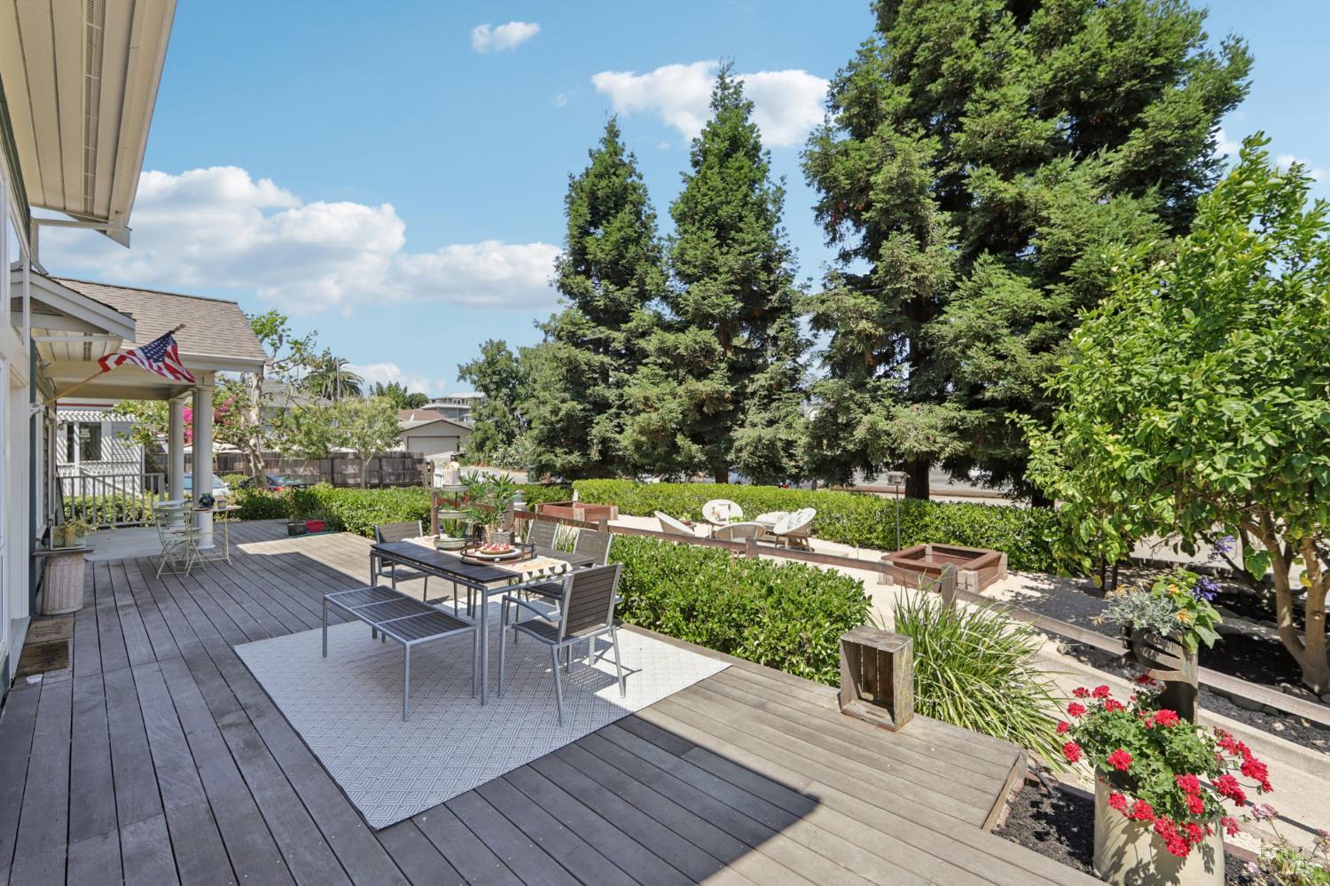 Detail Gallery Image 53 of 99 For 161 E D St, Benicia,  CA 94510 - 4 Beds | 3/1 Baths