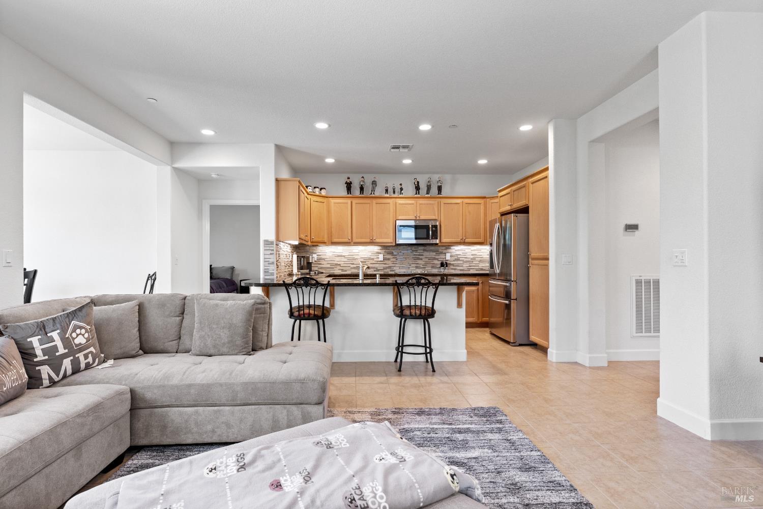 Detail Gallery Image 8 of 48 For 525 Eagle Dr, Rio Vista,  CA 94571 - 2 Beds | 2 Baths