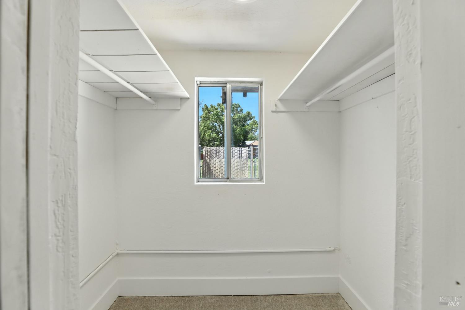 Detail Gallery Image 10 of 19 For 122 Monterey Dr, Vacaville,  CA 95687 - 2 Beds | 2 Baths