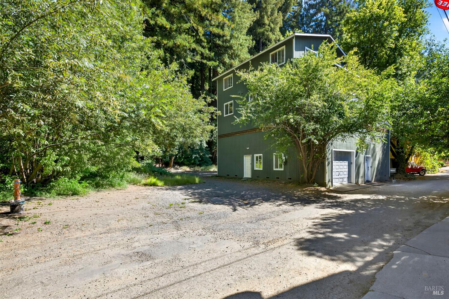 Detail Gallery Image 25 of 26 For 16799 Center Way, Guerneville,  CA 95446 - 5 Beds | 2 Baths