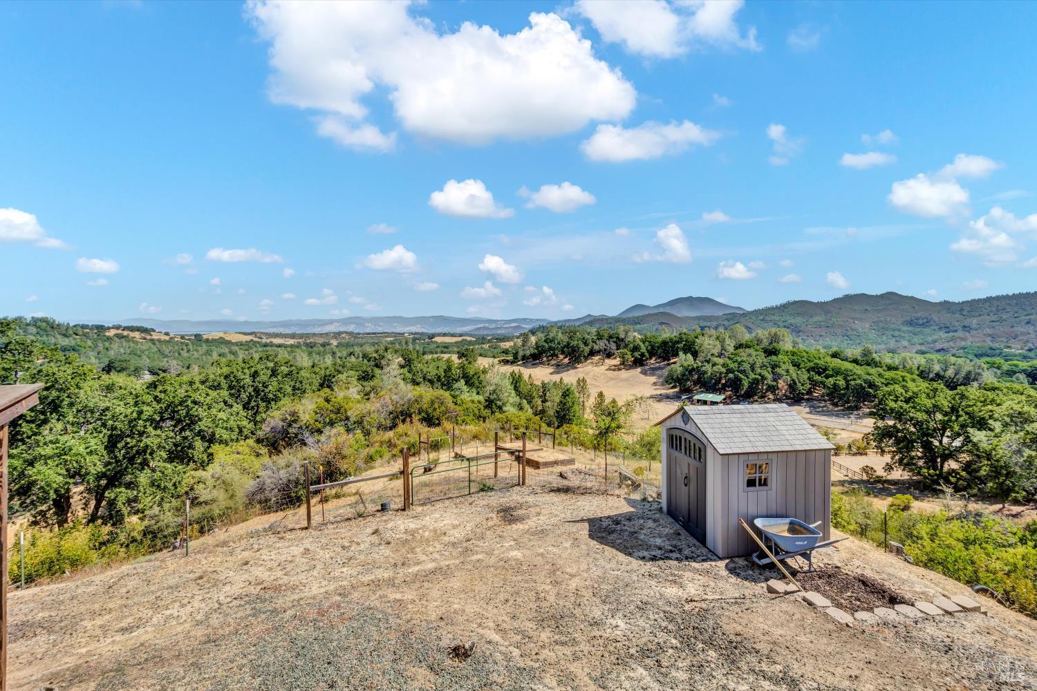 Detail Gallery Image 29 of 54 For 10225 Kelsey Creek Dr, Kelseyville,  CA 95451 - 3 Beds | 3 Baths
