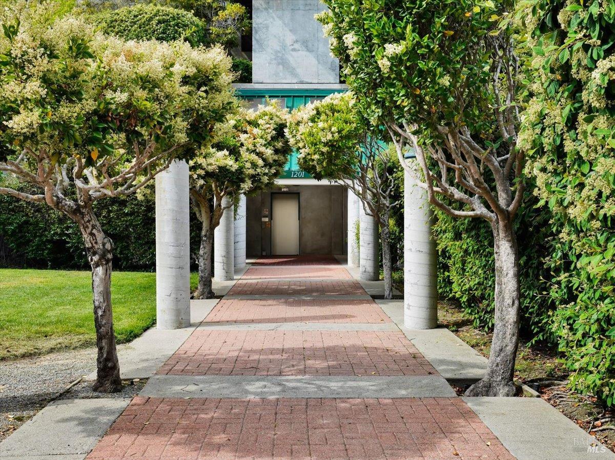 Detail Gallery Image 11 of 15 For 1201 Brickyard Way #105,  Richmond,  CA 94801 - 1 Beds | 1 Baths