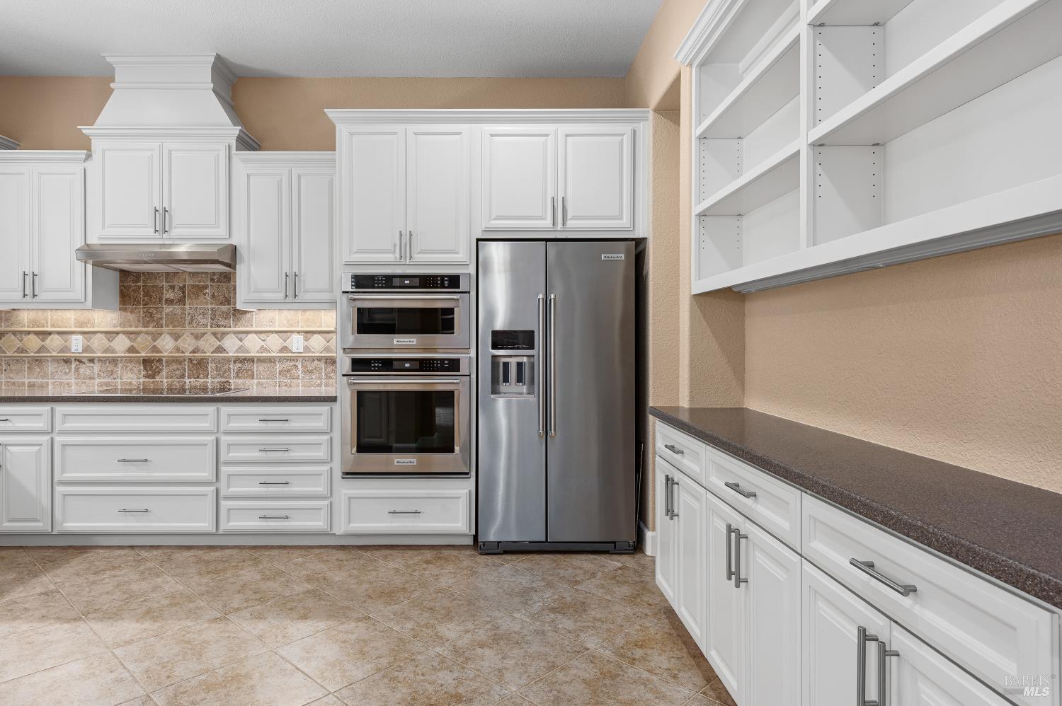 Detail Gallery Image 9 of 39 For 7518 Walnut Orchard Way, Santa Rosa,  CA 95409 - 3 Beds | 2 Baths