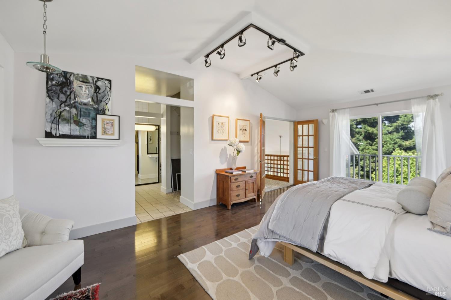 Detail Gallery Image 40 of 99 For 161 E D St, Benicia,  CA 94510 - 4 Beds | 3/1 Baths