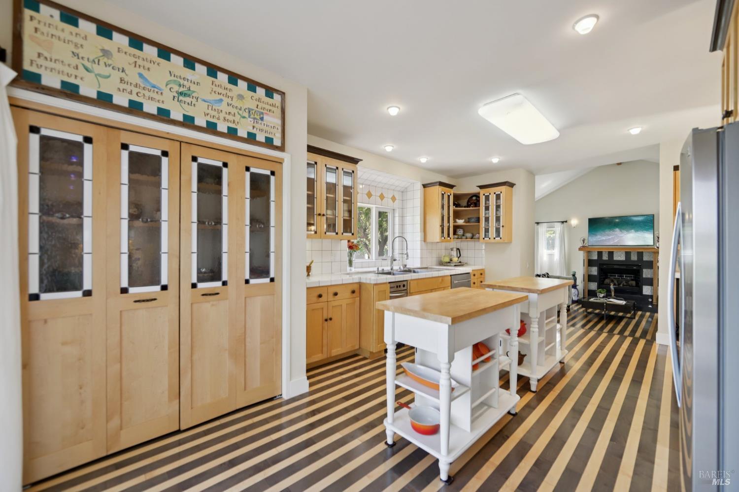Detail Gallery Image 18 of 99 For 161 E D St, Benicia,  CA 94510 - 4 Beds | 3/1 Baths