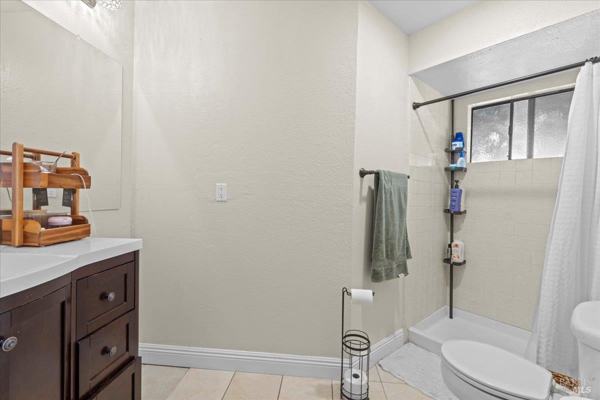 Detail Gallery Image 16 of 28 For 1330 Blackberry Ct, Dixon,  CA 95620 - 3 Beds | 2 Baths