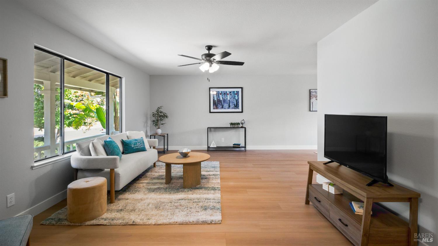 Detail Gallery Image 14 of 99 For 3265 Arroyo Dr, Fairfield,  CA 94533 - 4 Beds | 2/1 Baths