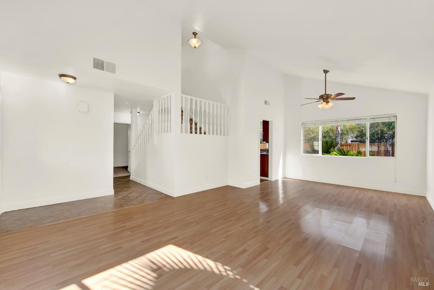 Detail Gallery Image 13 of 99 For 218 Donegal Ct, Vacaville,  CA 95688 - 4 Beds | 2/1 Baths