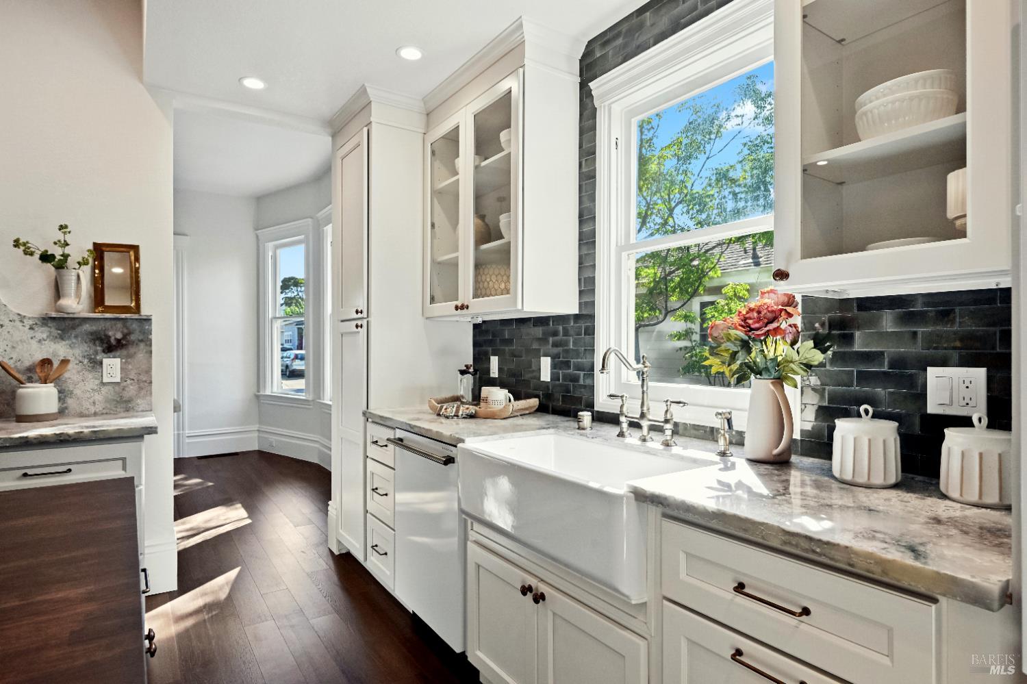 Detail Gallery Image 21 of 66 For 15 8th St, Petaluma,  CA 94952 - 3 Beds | 2/1 Baths