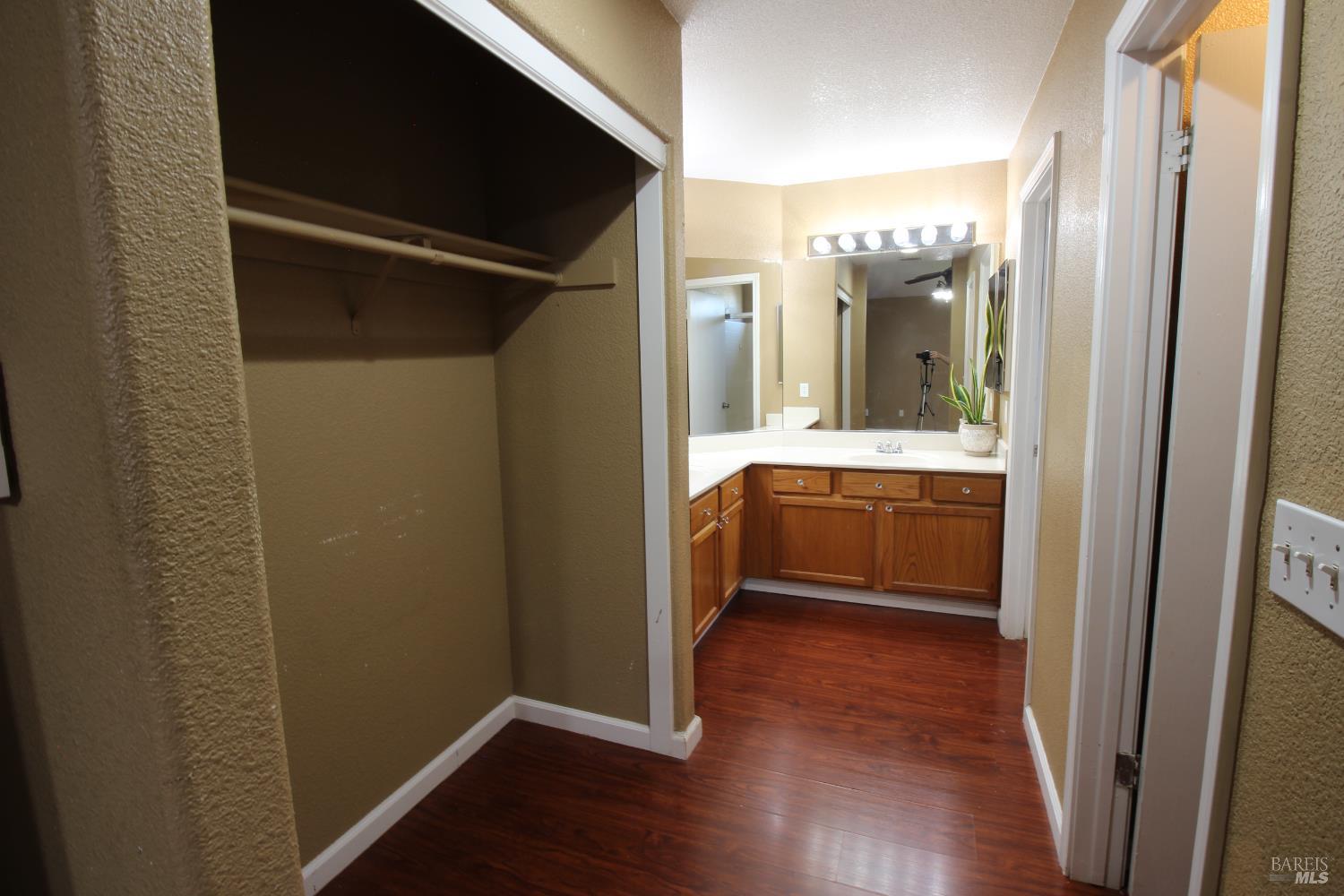 Detail Gallery Image 16 of 26 For 513 De Flores Cir, Rio Vista,  CA 94571 - 4 Beds | 2/1 Baths