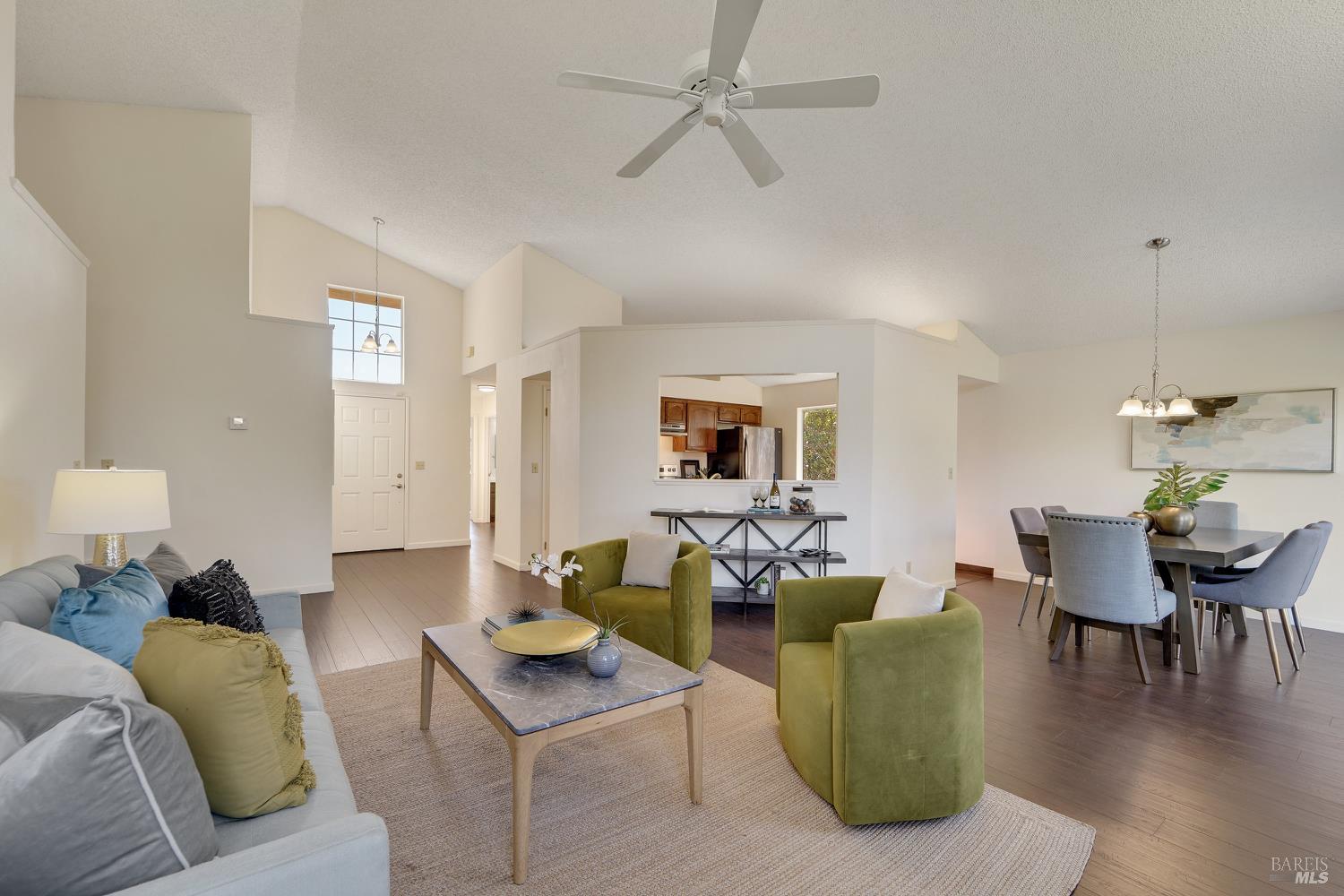 Detail Gallery Image 5 of 61 For 789 Barton Way, Benicia,  CA 94510 - 3 Beds | 2 Baths