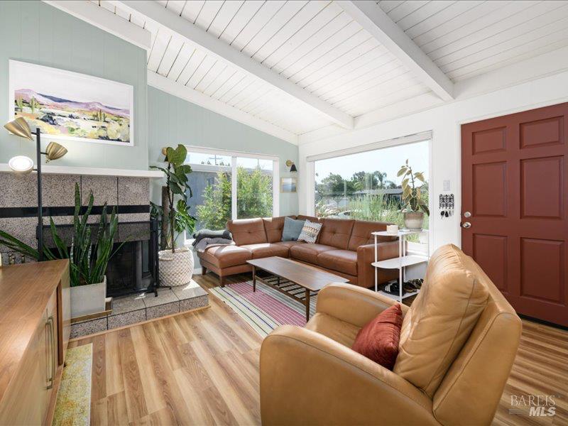 Detail Gallery Image 4 of 30 For 2348 Eva St, Napa,  CA 94559 - 3 Beds | 2 Baths