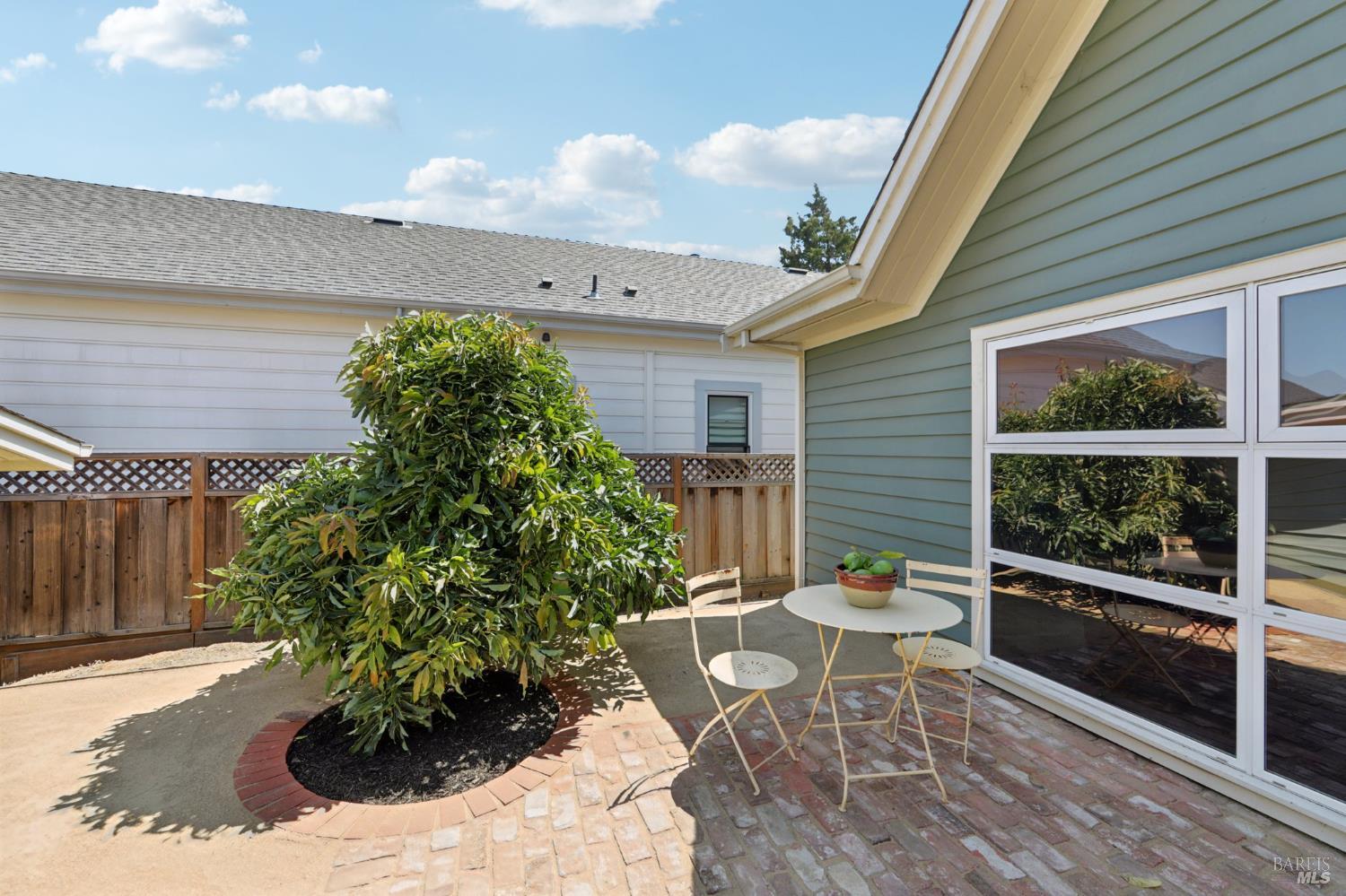Detail Gallery Image 74 of 99 For 161 E D St, Benicia,  CA 94510 - 4 Beds | 3/1 Baths