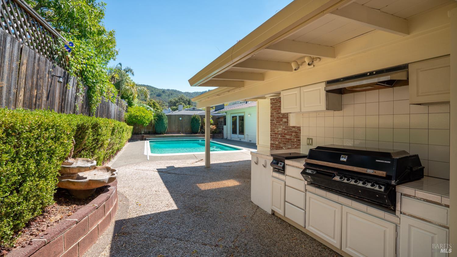 Detail Gallery Image 34 of 44 For 120 Meriam Dr, San Rafael,  CA 94903 - 3 Beds | 2/1 Baths