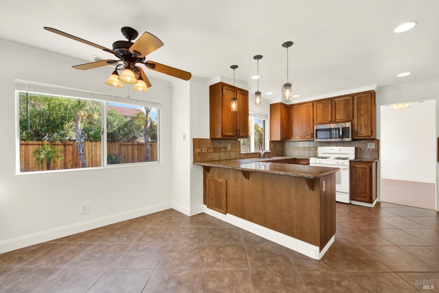 Detail Gallery Image 39 of 99 For 218 Donegal Ct, Vacaville,  CA 95688 - 4 Beds | 2/1 Baths