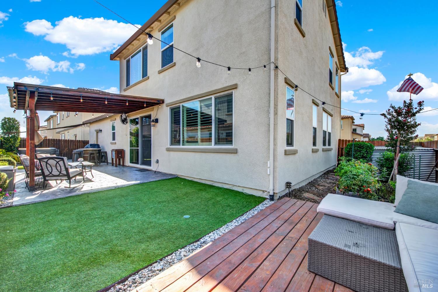 Detail Gallery Image 24 of 67 For 336 Primrose Dr, Vacaville,  CA 95687 - 4 Beds | 3 Baths