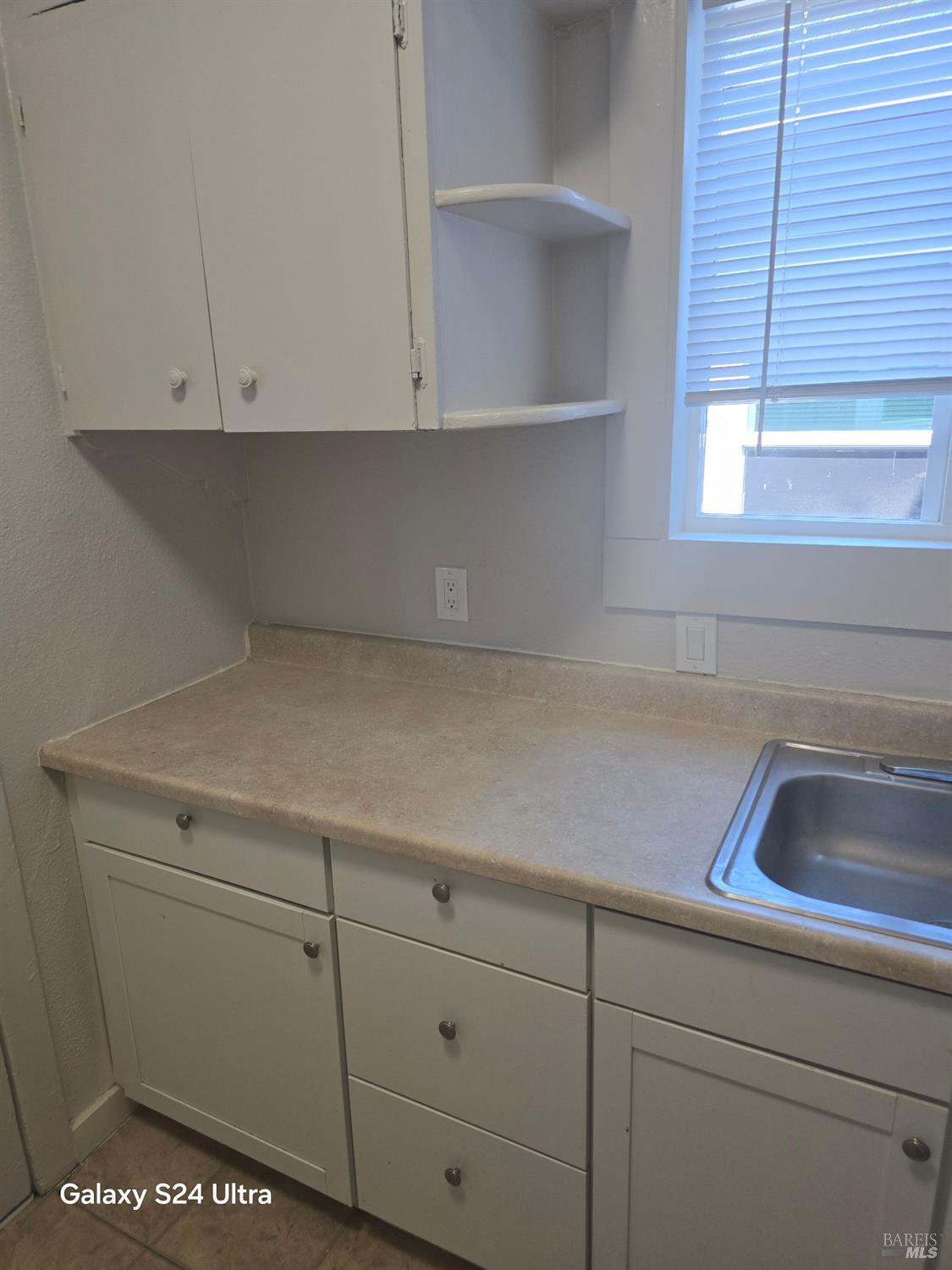 Detail Gallery Image 6 of 27 For 801 Taylor St, Fairfield,  CA 94533 - 2 Beds | 1 Baths