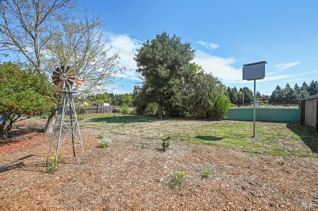 Detail Gallery Image 28 of 34 For 5227 Wendell Ln, Sebastopol,  CA 95472 - 3 Beds | 1 Baths