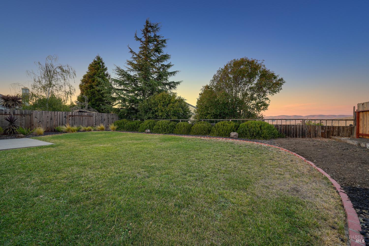Detail Gallery Image 42 of 61 For 789 Barton Way, Benicia,  CA 94510 - 3 Beds | 2 Baths