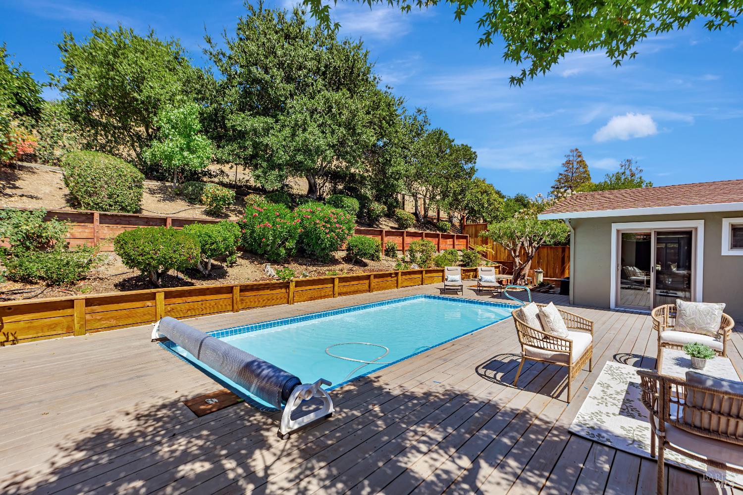 Detail Gallery Image 20 of 33 For 936 Patricia Way, San Rafael,  CA 94903 - 3 Beds | 2 Baths