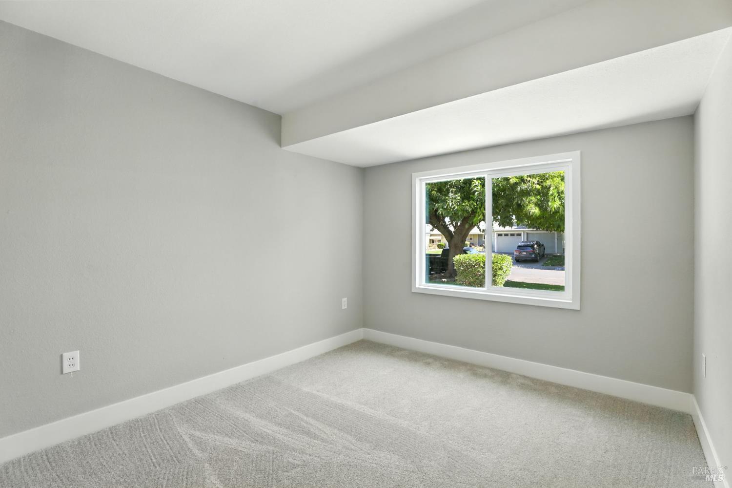 Detail Gallery Image 12 of 19 For 122 Monterey Dr, Vacaville,  CA 95687 - 2 Beds | 2 Baths