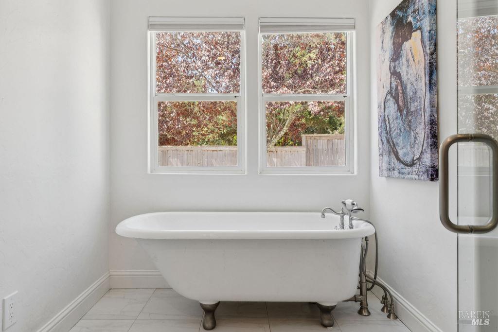 Detail Gallery Image 34 of 73 For 15119 Grove St, Healdsburg,  CA 95448 - 3 Beds | 4/1 Baths