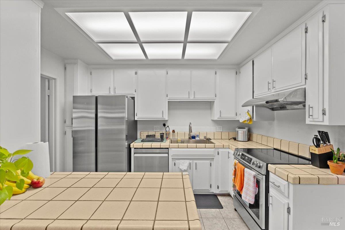Detail Gallery Image 11 of 28 For 1330 Blackberry Ct, Dixon,  CA 95620 - 3 Beds | 2 Baths