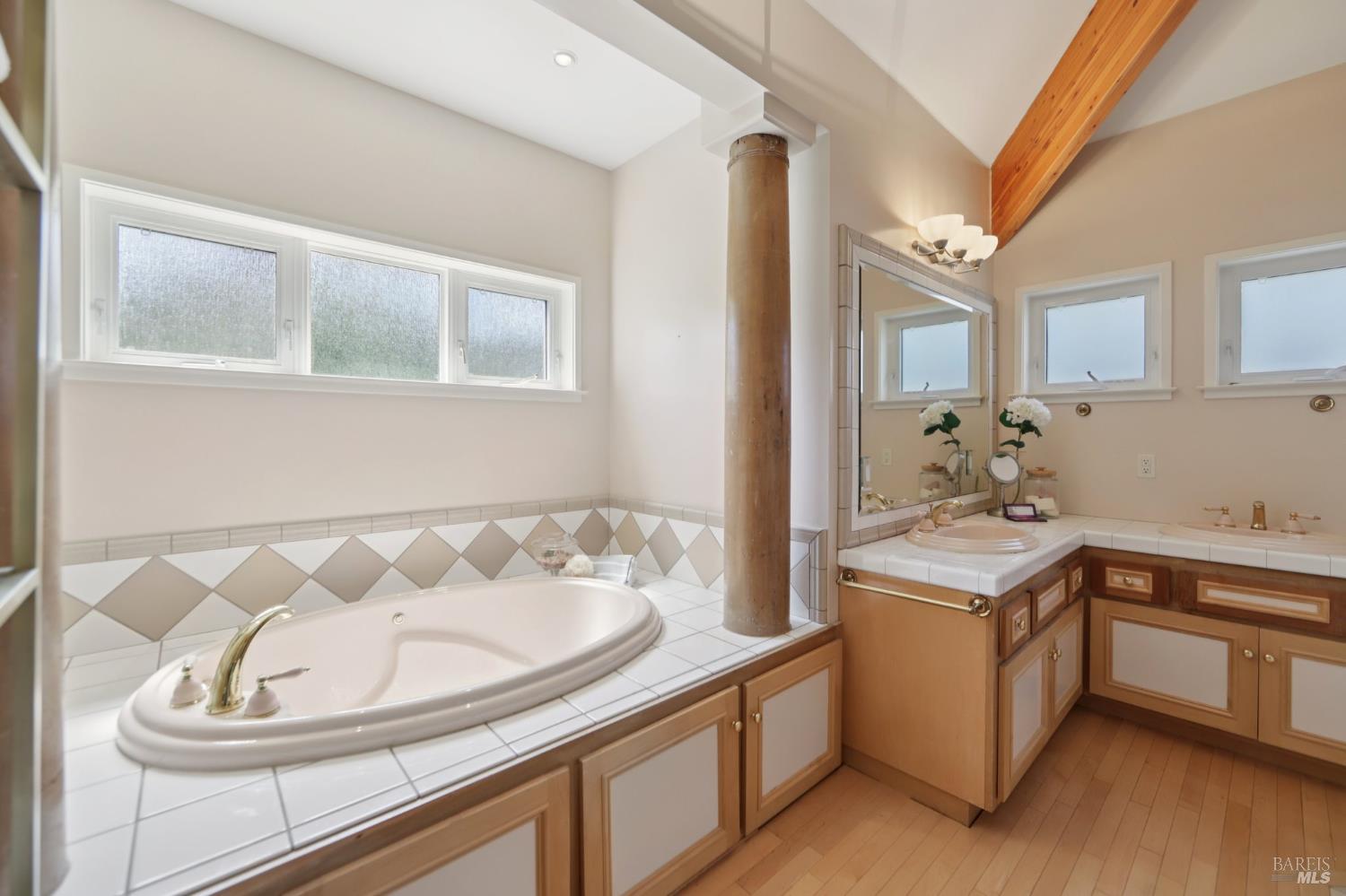 Detail Gallery Image 32 of 99 For 161 E D St, Benicia,  CA 94510 - 4 Beds | 3/1 Baths