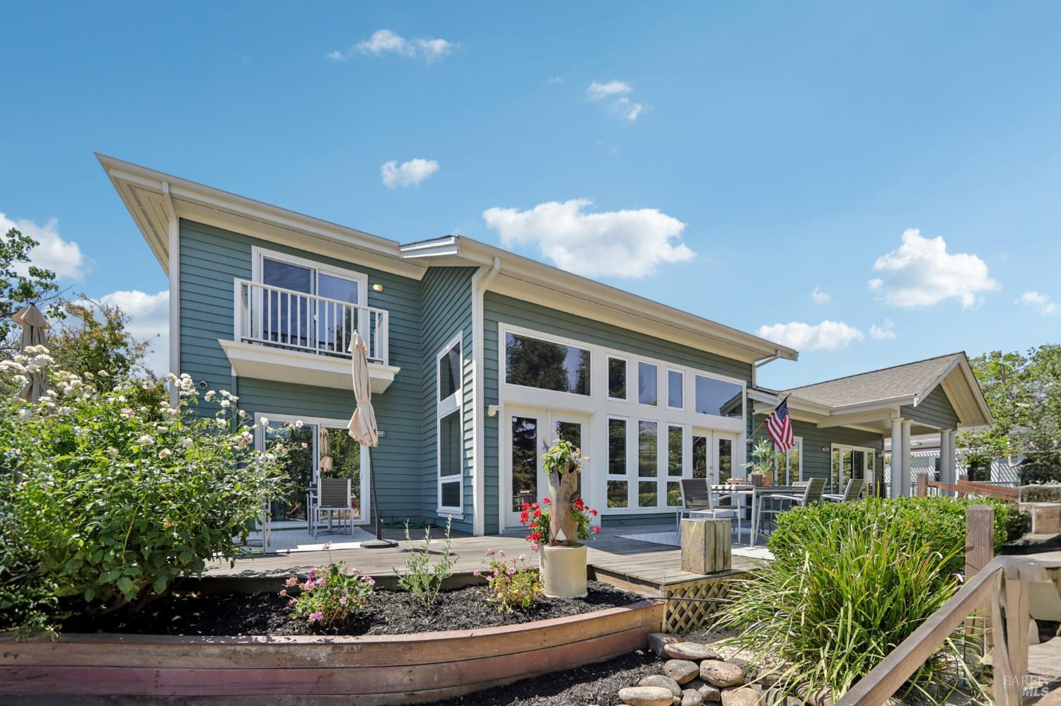 Detail Gallery Image 49 of 99 For 161 E D St, Benicia,  CA 94510 - 4 Beds | 3/1 Baths