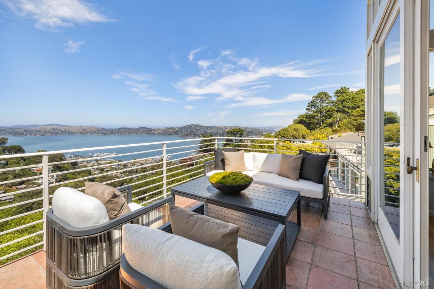 Detail Gallery Image 20 of 72 For 260 Spencer Ave, Sausalito,  CA 94965 - 5 Beds | 5 Baths