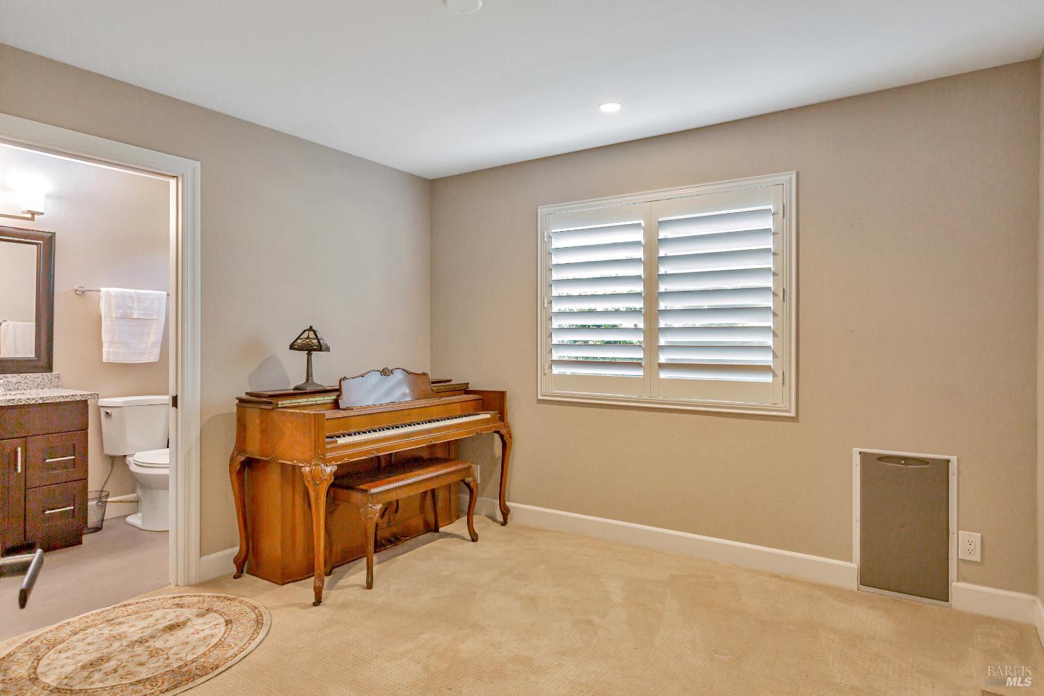 Detail Gallery Image 17 of 39 For 24 San Lucas Ct, Saint Helena,  CA 94574 - 2 Beds | 2/1 Baths