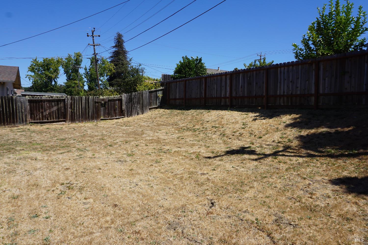 Detail Gallery Image 3 of 23 For 170 Harvard Ave, Vallejo,  CA 94589 - 4 Beds | 2 Baths