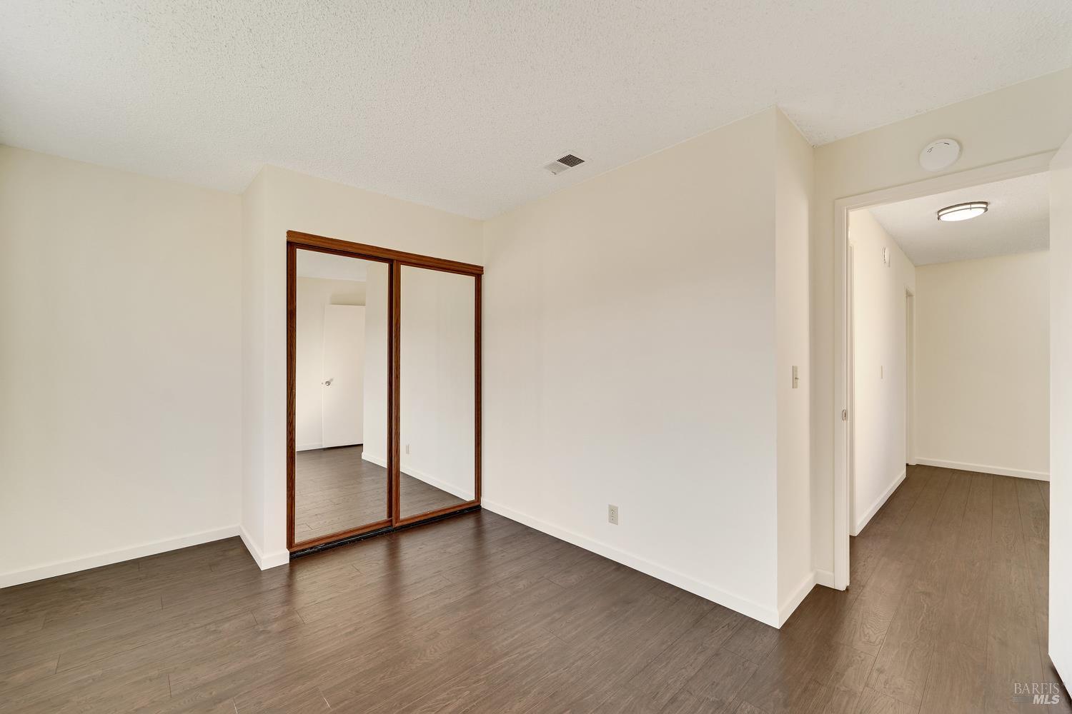 Detail Gallery Image 17 of 61 For 789 Barton Way, Benicia,  CA 94510 - 3 Beds | 2 Baths