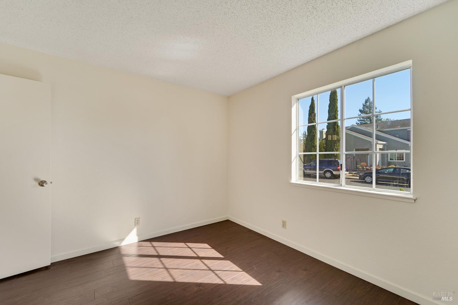 Detail Gallery Image 19 of 61 For 789 Barton Way, Benicia,  CA 94510 - 3 Beds | 2 Baths