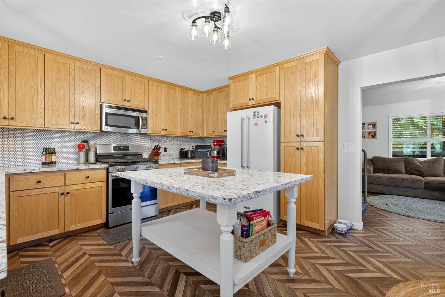 Detail Gallery Image 12 of 26 For 16799 Center Way, Guerneville,  CA 95446 - 5 Beds | 2 Baths
