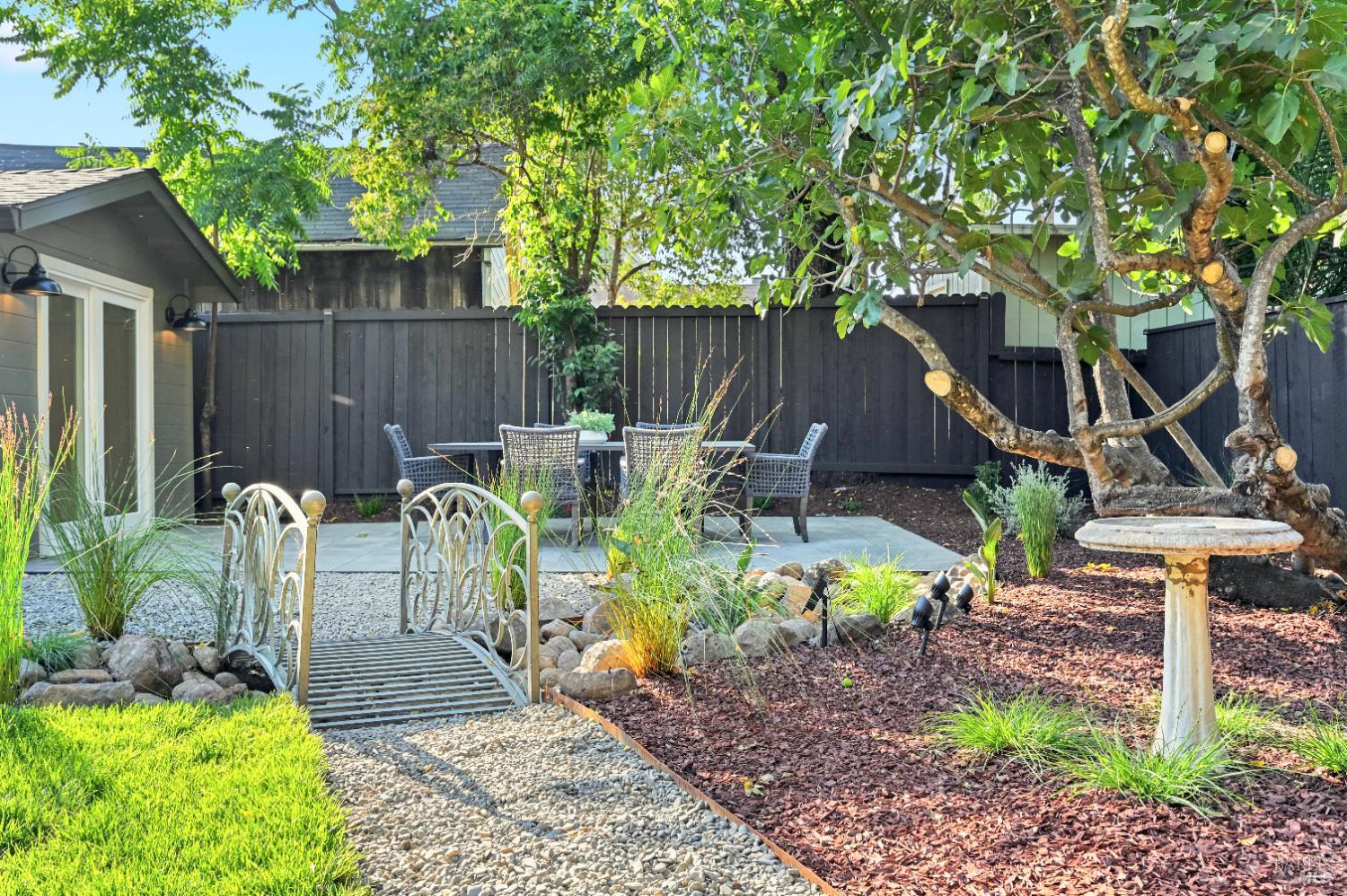 Detail Gallery Image 51 of 66 For 15 8th St, Petaluma,  CA 94952 - 3 Beds | 2/1 Baths