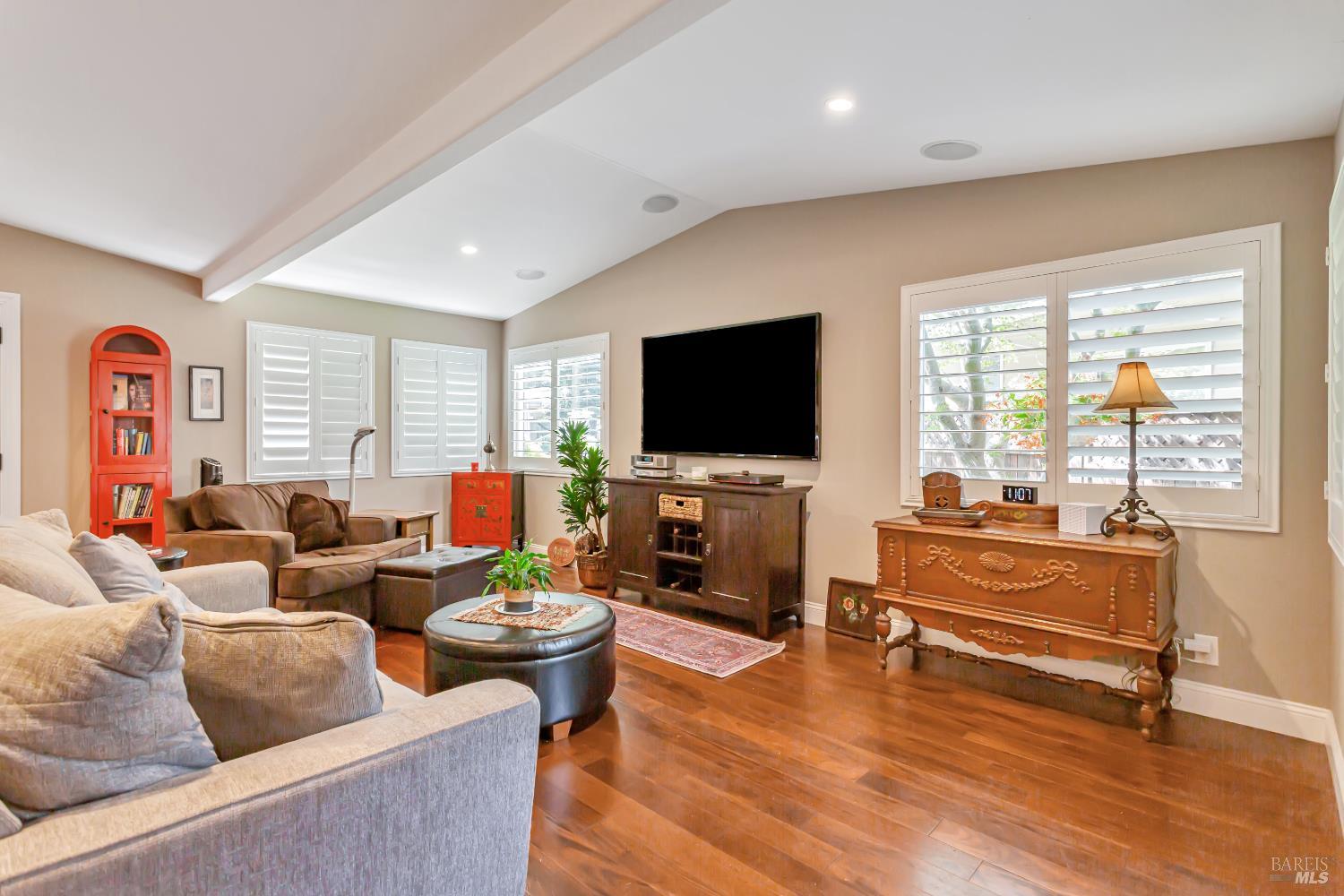 Detail Gallery Image 5 of 39 For 24 San Lucas Ct, Saint Helena,  CA 94574 - 2 Beds | 2/1 Baths