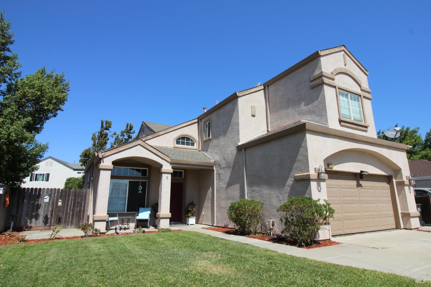 Detail Gallery Image 1 of 26 For 513 De Flores Cir, Rio Vista,  CA 94571 - 4 Beds | 2/1 Baths