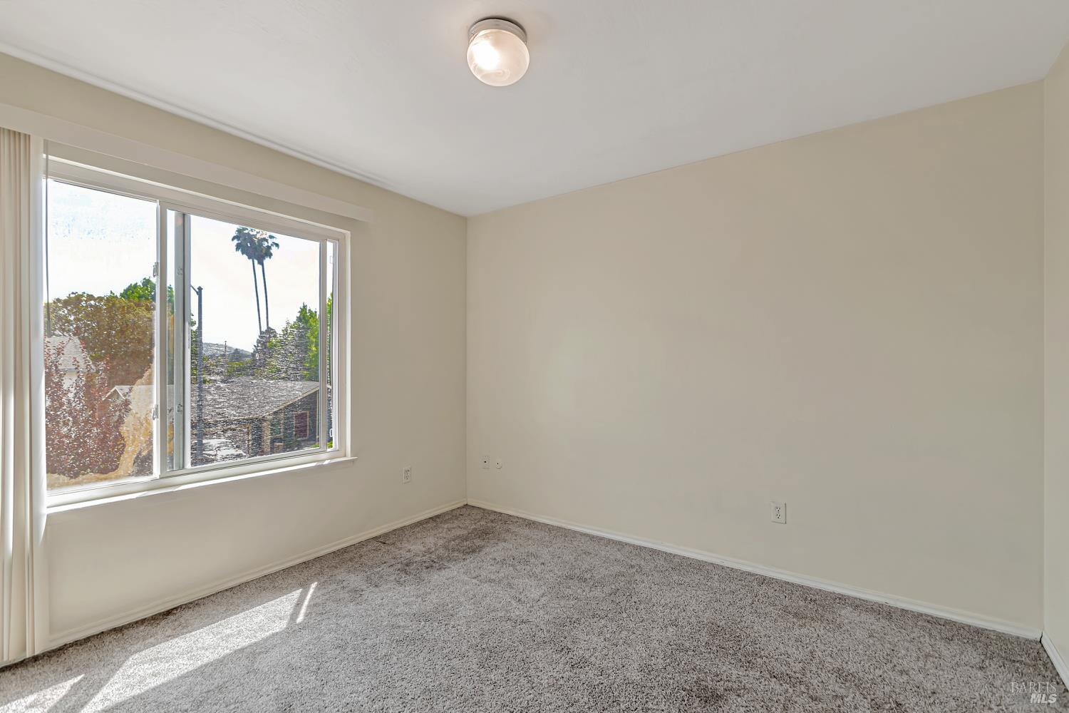 Detail Gallery Image 24 of 48 For 5209 San Luis Ave, Santa Rosa,  CA 95409 - 5 Beds | 3/1 Baths